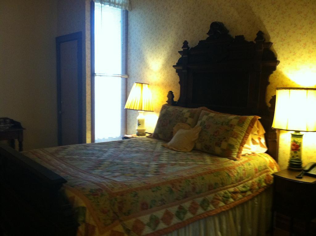 Corners Mansion Inn - A Bed And Breakfast Vicksburg Chambre photo